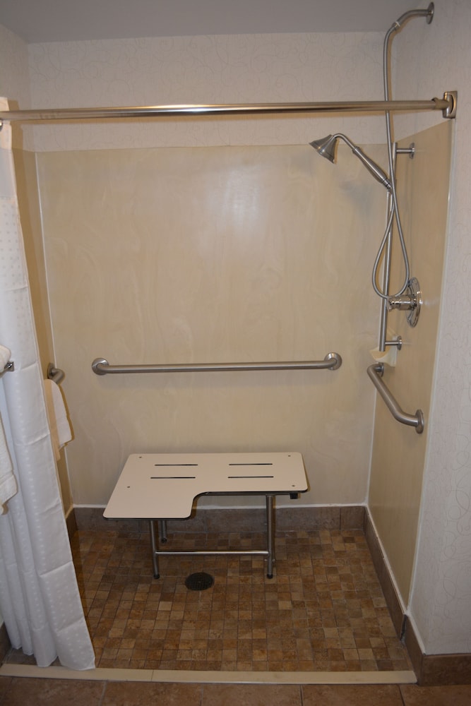Holiday Inn Express & Suites Lancaster by IHG - photo 40