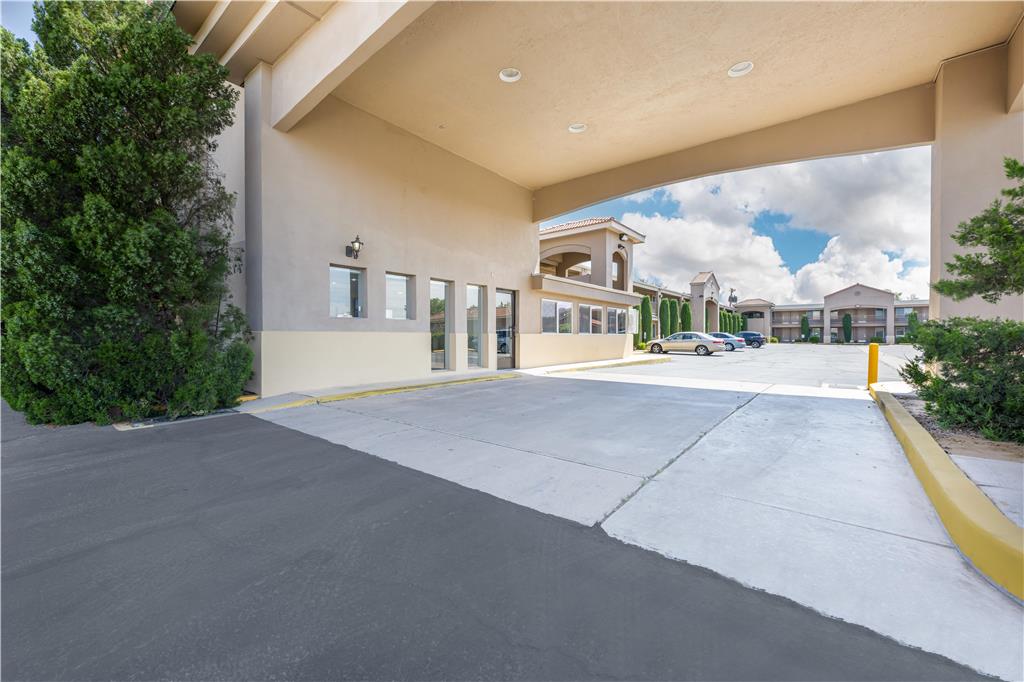 Best Western El Rancho Palacio - photo 26