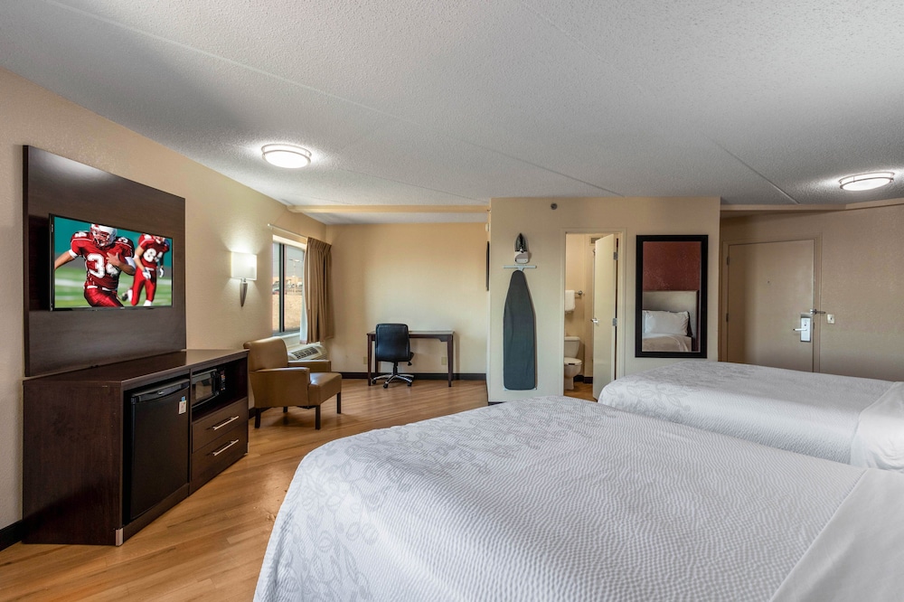 Red Roof Inn Plus El Paso East - photo 10