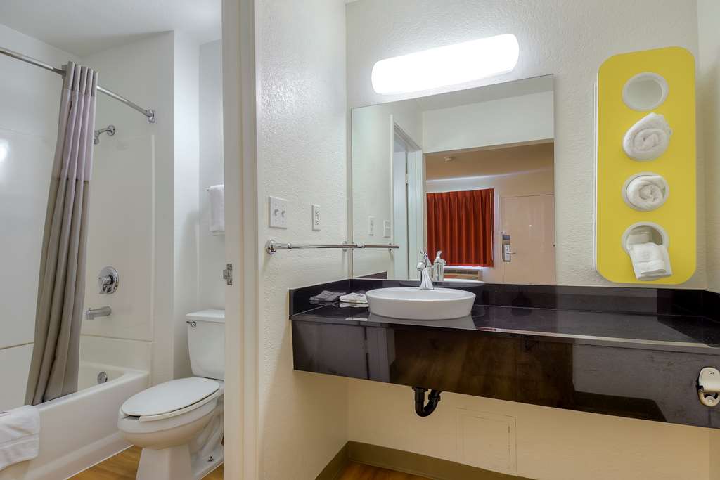 Motel 6 San Diego CA North - photo 15