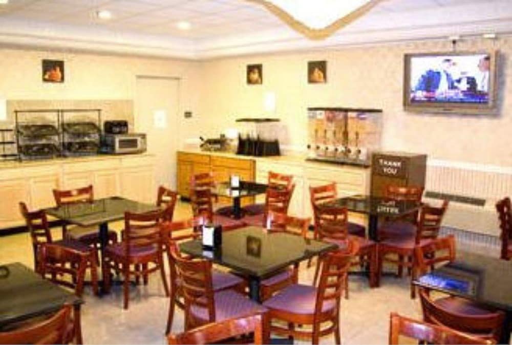 Ramada by Wyndham East Orange - photo 17