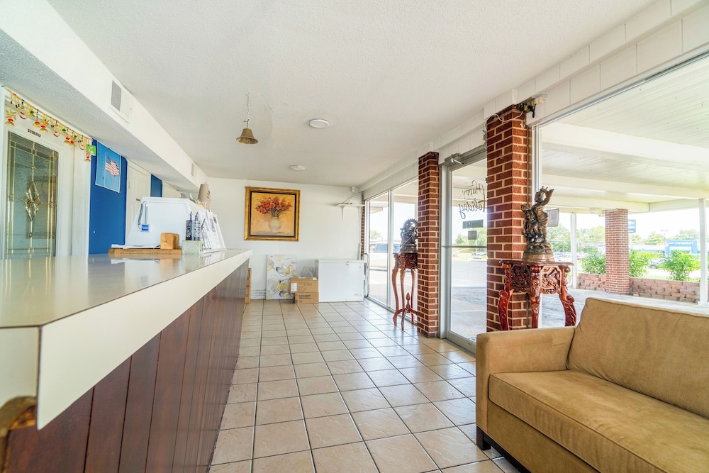 Lamplighter Inn By OYO Independence - photo 62