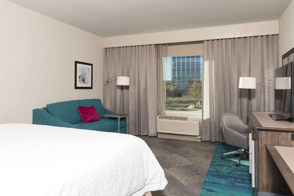Hampton Inn & Suites Chicago Schaumburg - photo 8