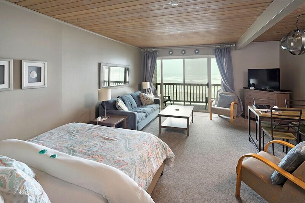 Lanai at the Cove - photo 13