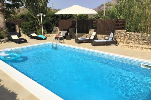 Villa Isabella — 4-Star Luxury Hotel in Castellammare Del Golfo, Italy
