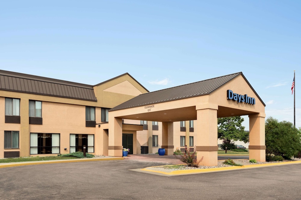 Days Inn by Wyndham Fargo - featured photo