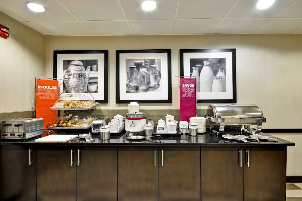 Hampton Inn Kansas City Overland Park - photo 48