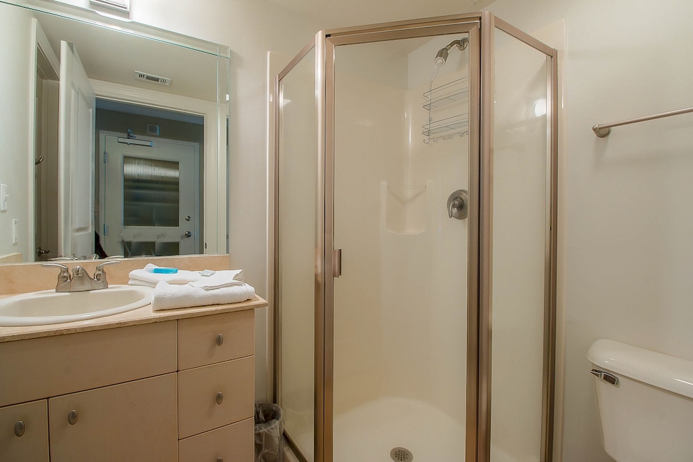 Sea Breeze 509 Deluxe — 4-Star Luxury Hotel in Biloxi, United States