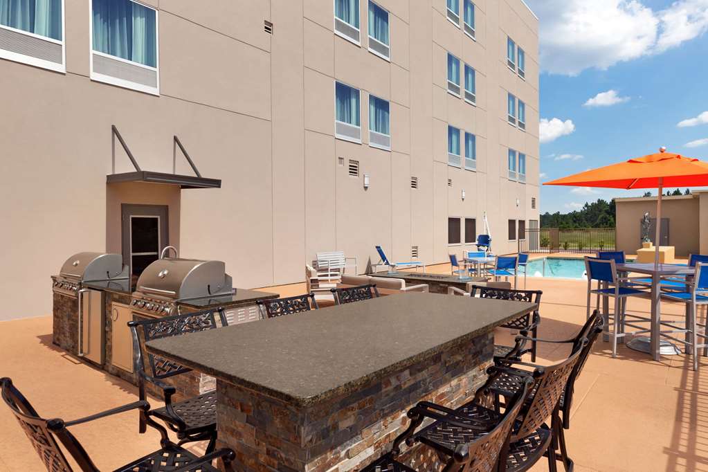 La Quinta Inn & Suites by Wyndham Brunswick Golden Isles - photo 32