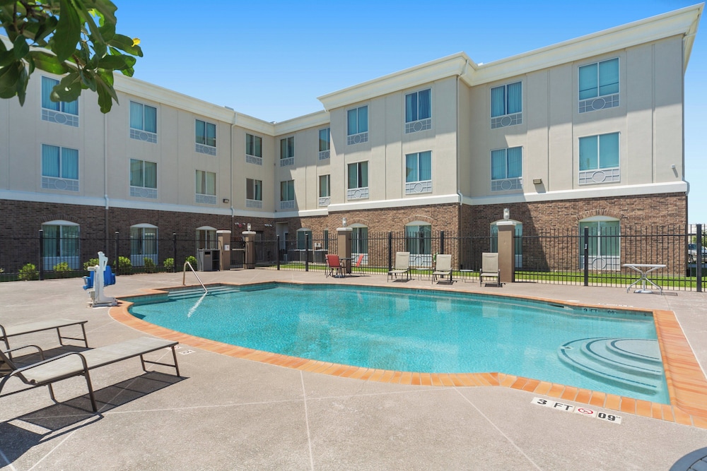 Holiday Inn Express & Suites Houston NW Tomball Area by IHG - photo 39
