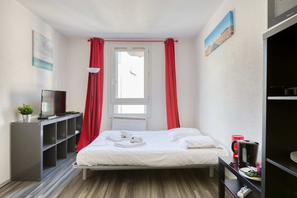 Optimum Studio Lyon 8 — 4-Star Luxury Hotel in Lyon, France