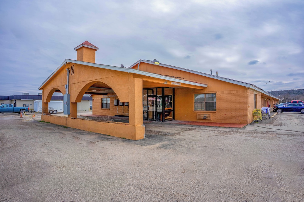 Executive Inn Mineral Wells - photo 50