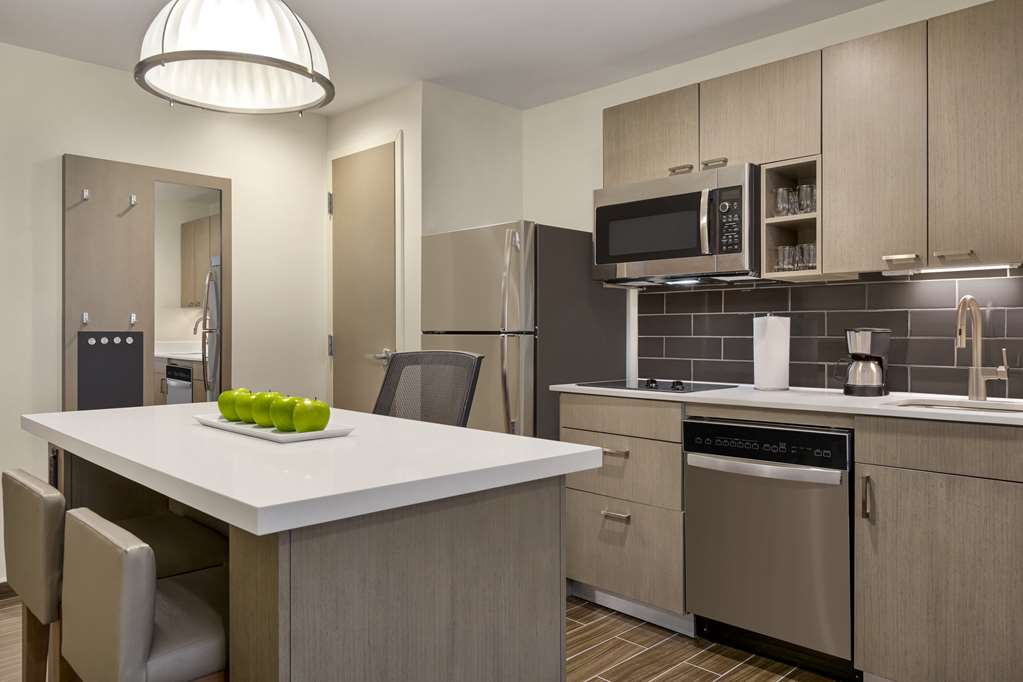 Hyatt House Bryan College Station - photo 8