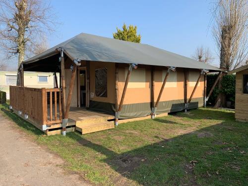 Glamour Glamping at little beach fully heated in Jabbeke, Belgium