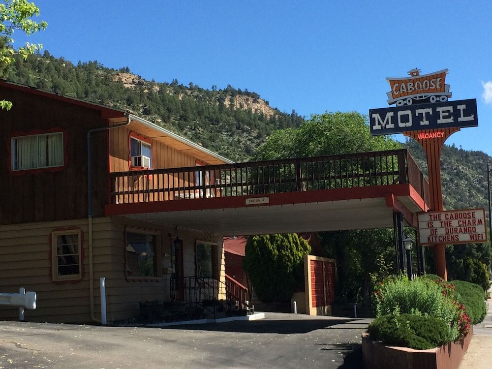 Caboose Motel - photo 22