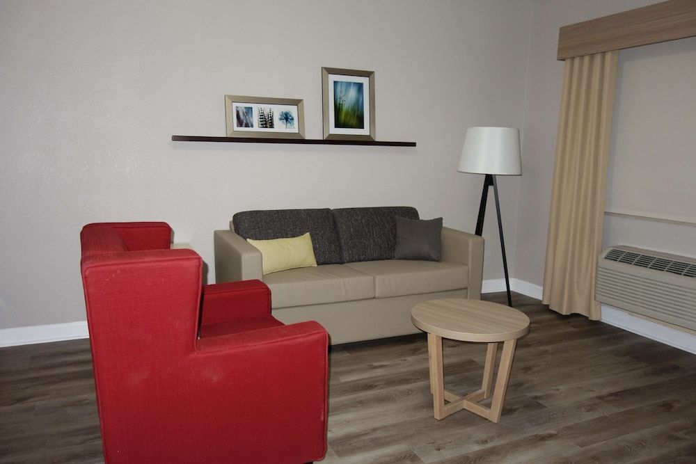 Baymont Inn and Suites by Wyndham The Woodlands - photo 13