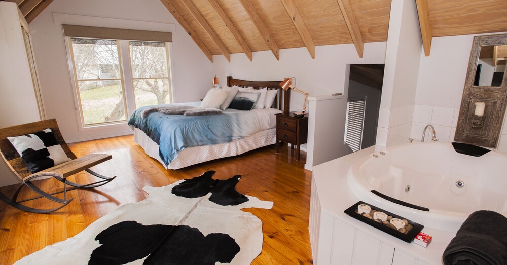 Abby’s Cottages — Bright — photo 3