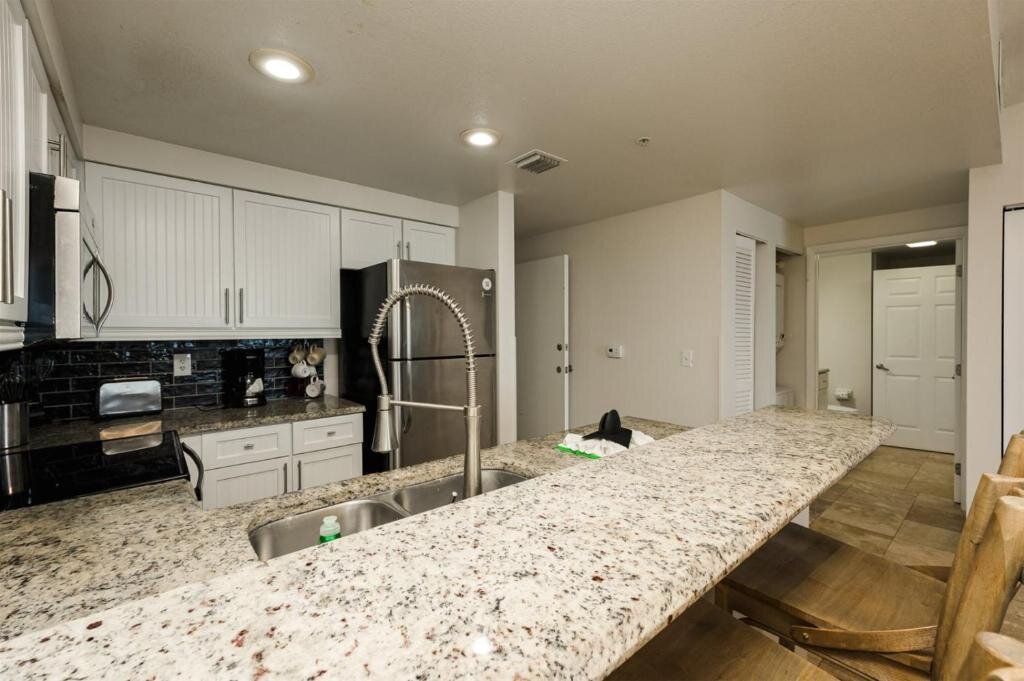 Unit 1604 Ocean Walk 3 Bedroom Ocean Front — 4-Star Luxury Hotel in Daytona Beach, United States