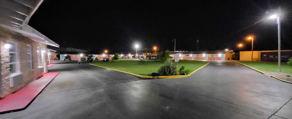 Gulfway Motel By OYO Near Airport I 37 - photo 2