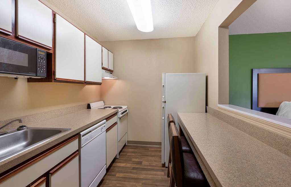 Extended Stay America Suites Cleveland Great Northern Mall - photo 33