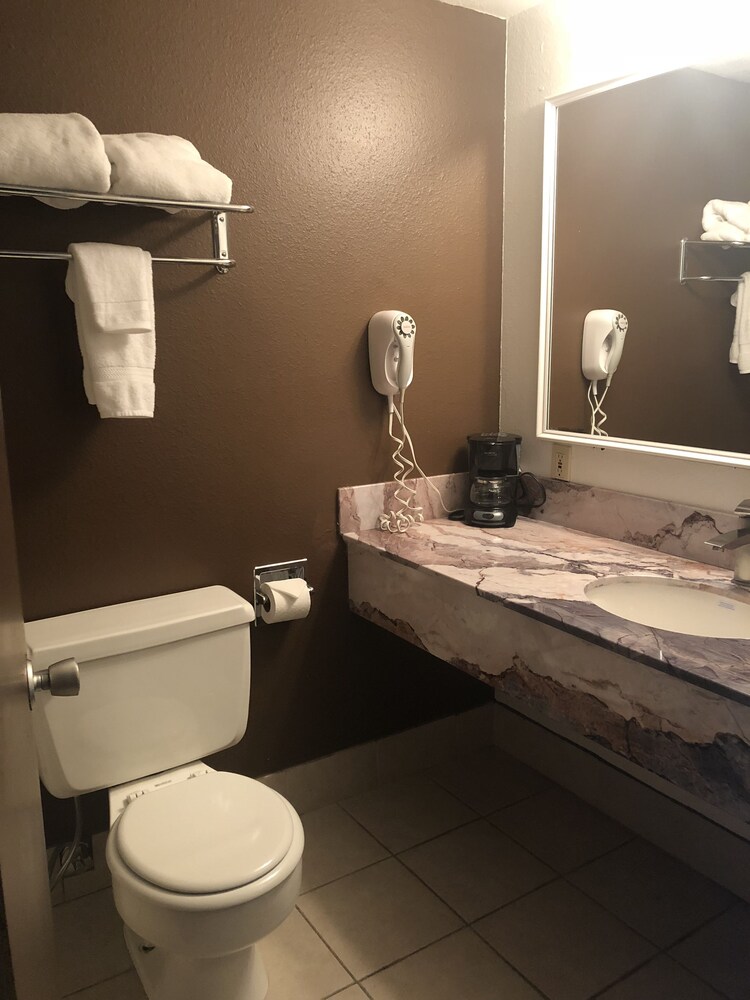 FairBridge Inn & Suites Lewiston - photo 22