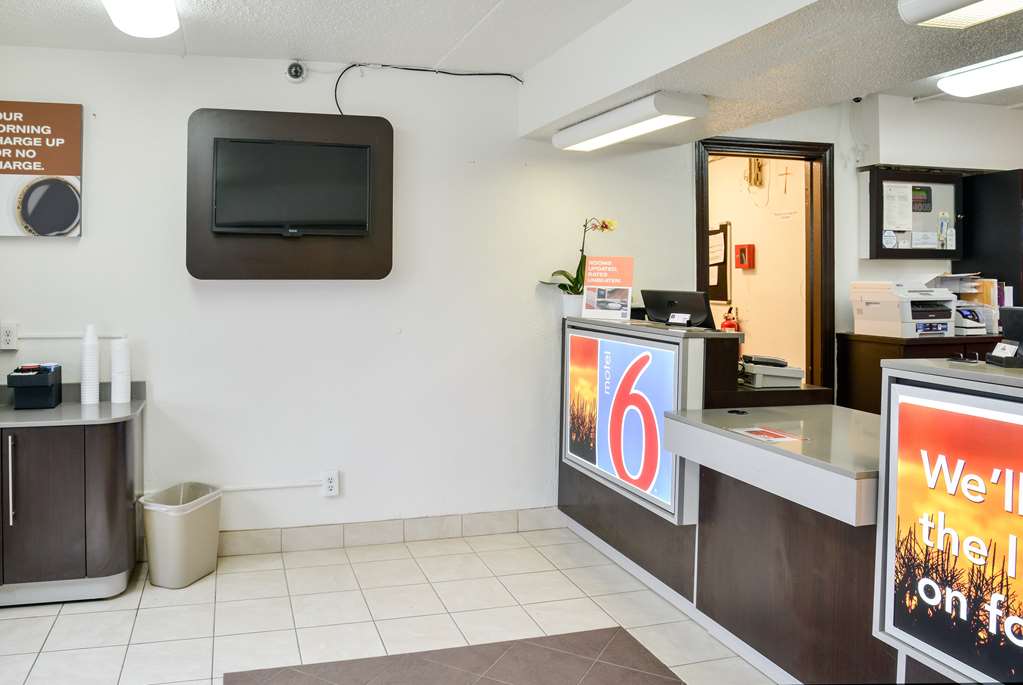 Motel 6 Toledo OH - photo 22