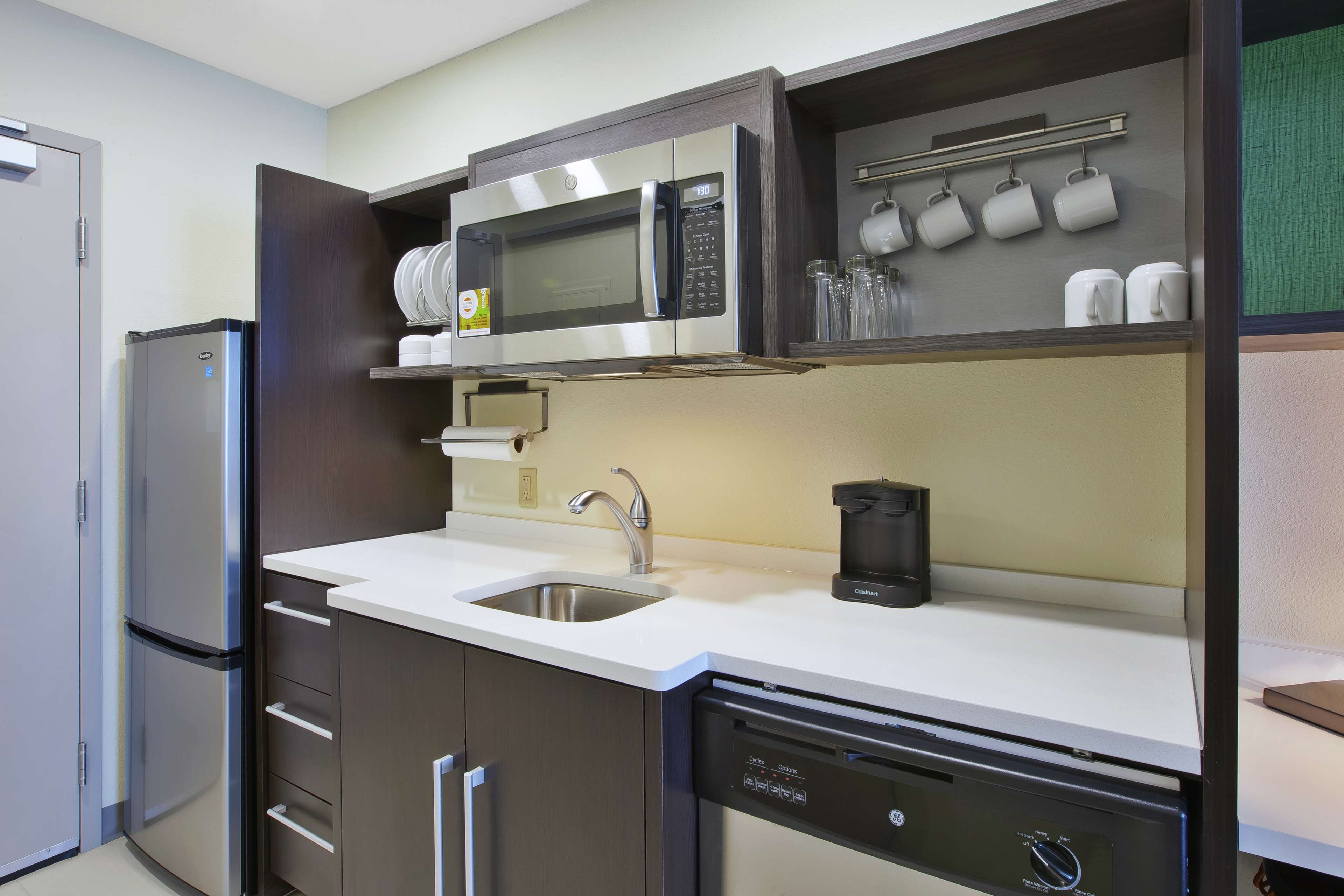 Home2 Suites by Hilton Holland - photo 13