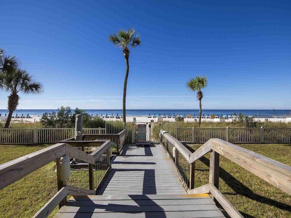 Long Beach Resort Tower II 3 Bedroom Apartment - photo 6