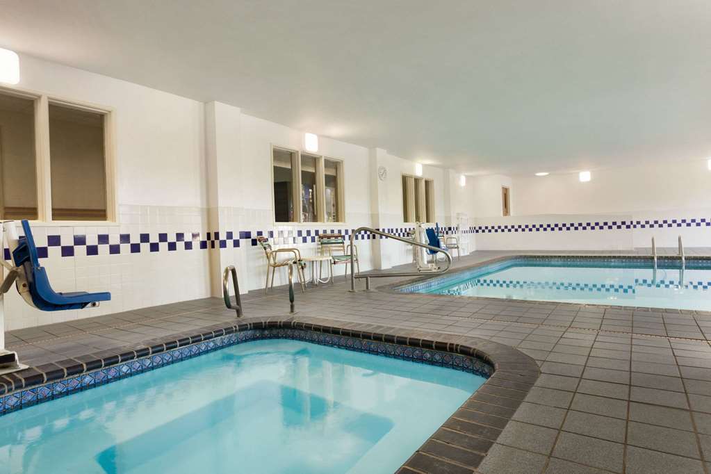 Baymont by Wyndham Salina - photo 4