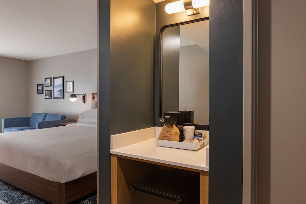 Four Points by Sheraton Bakersfield - photo 13