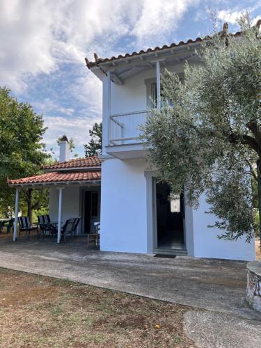 Elios Summer House — 4-Star Luxury Hotel in Skopelos, Greece