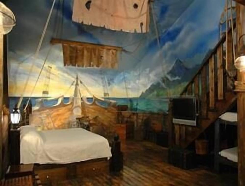 Wildwood Inn Tropical Dome & Theme Suites - photo 48