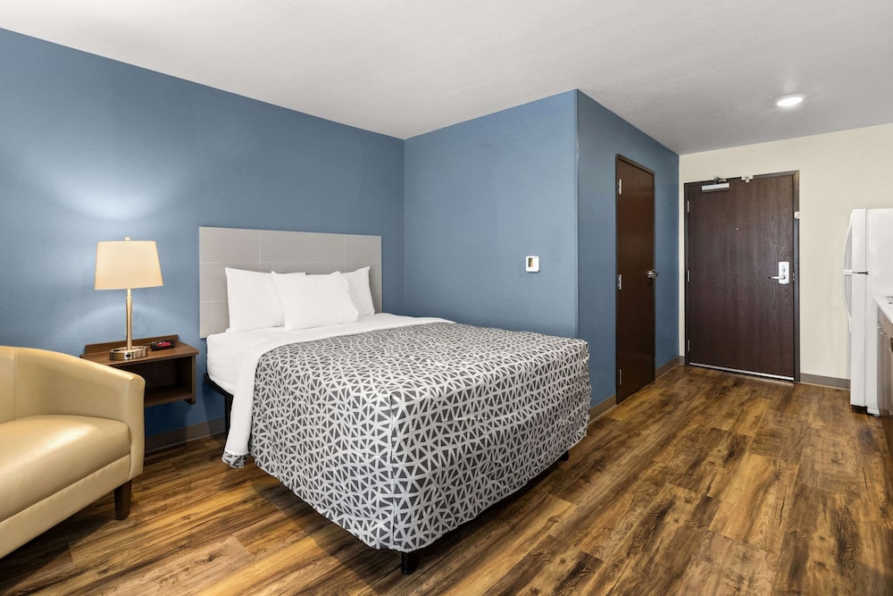 Woodspring Suites Bowling Green I 65 - photo 6