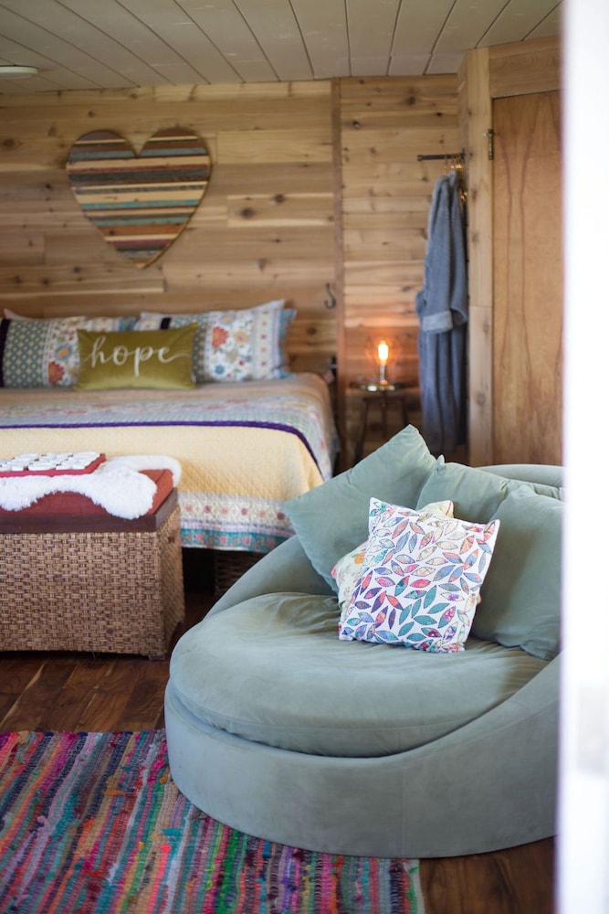 Dungeness Bay Cottages - photo 10