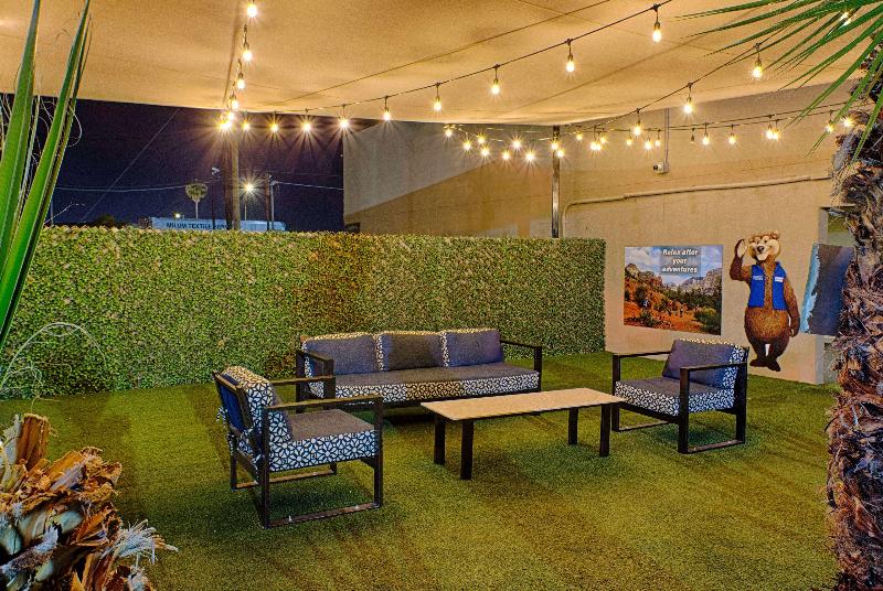 Travelodge by Wyndham Phoenix Downtown - photo 12