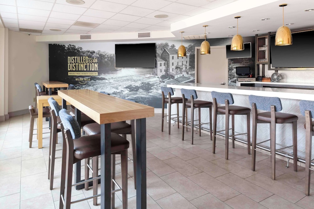 Hilton Garden Inn Roanoke Rapids - photo 21