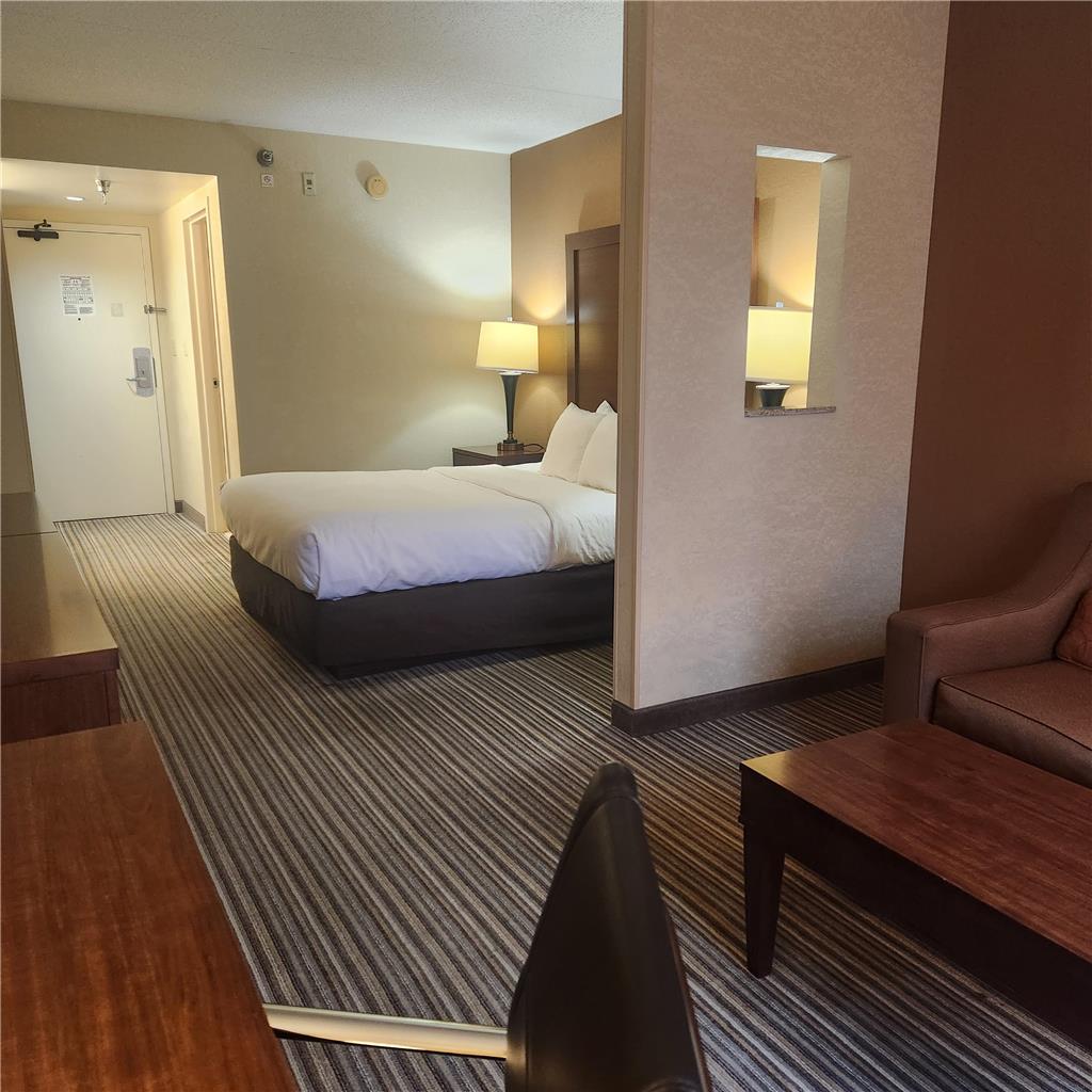 Best Western Chocolate Inn at the Park - photo 17