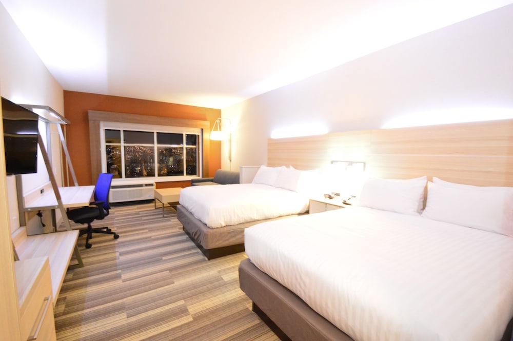 Holiday Inn Express & Suites Toledo West by IHG - photo 11