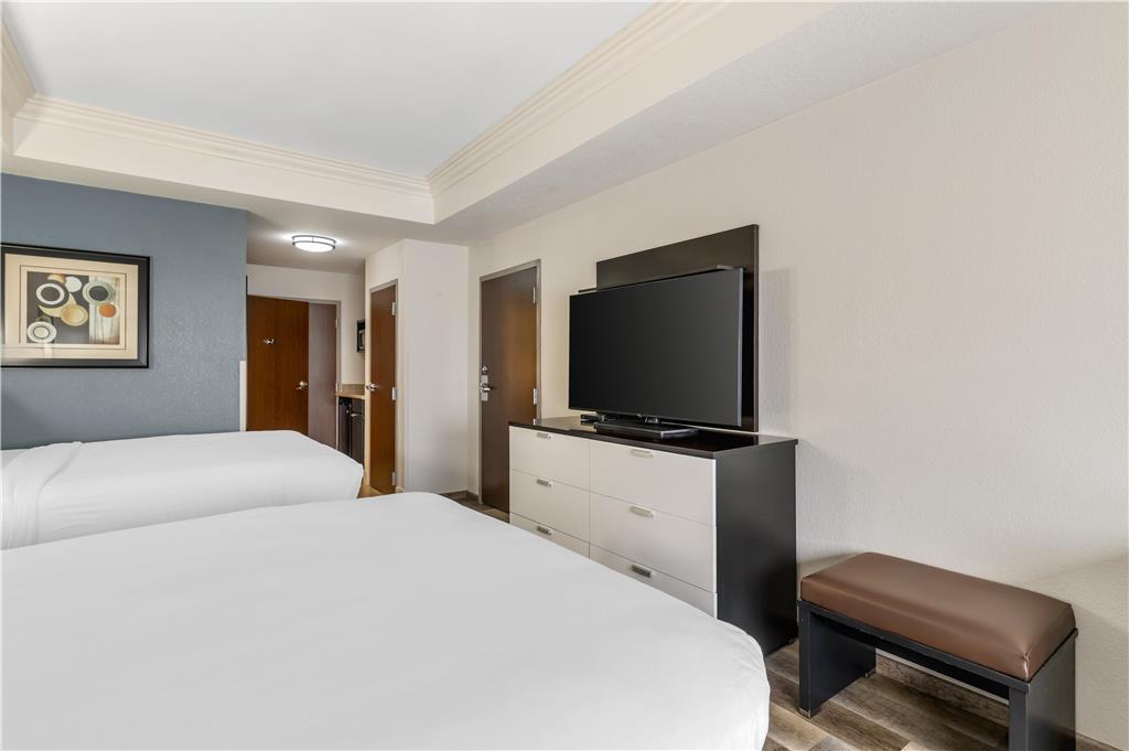 Best Western Plus JFK Inn & Suites - photo 22