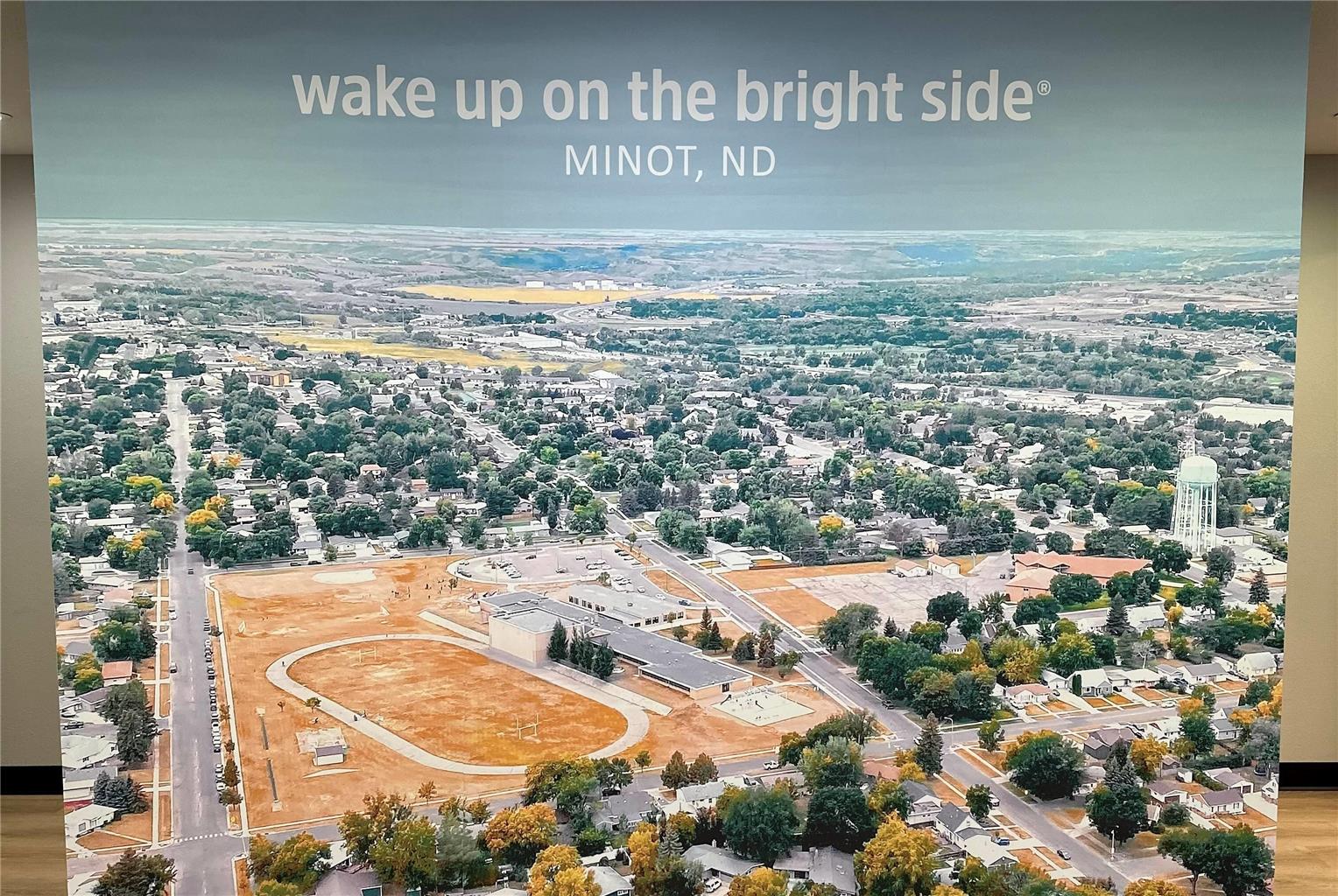 La Quinta Inn & Suites by Wyndham Minot - photo 7