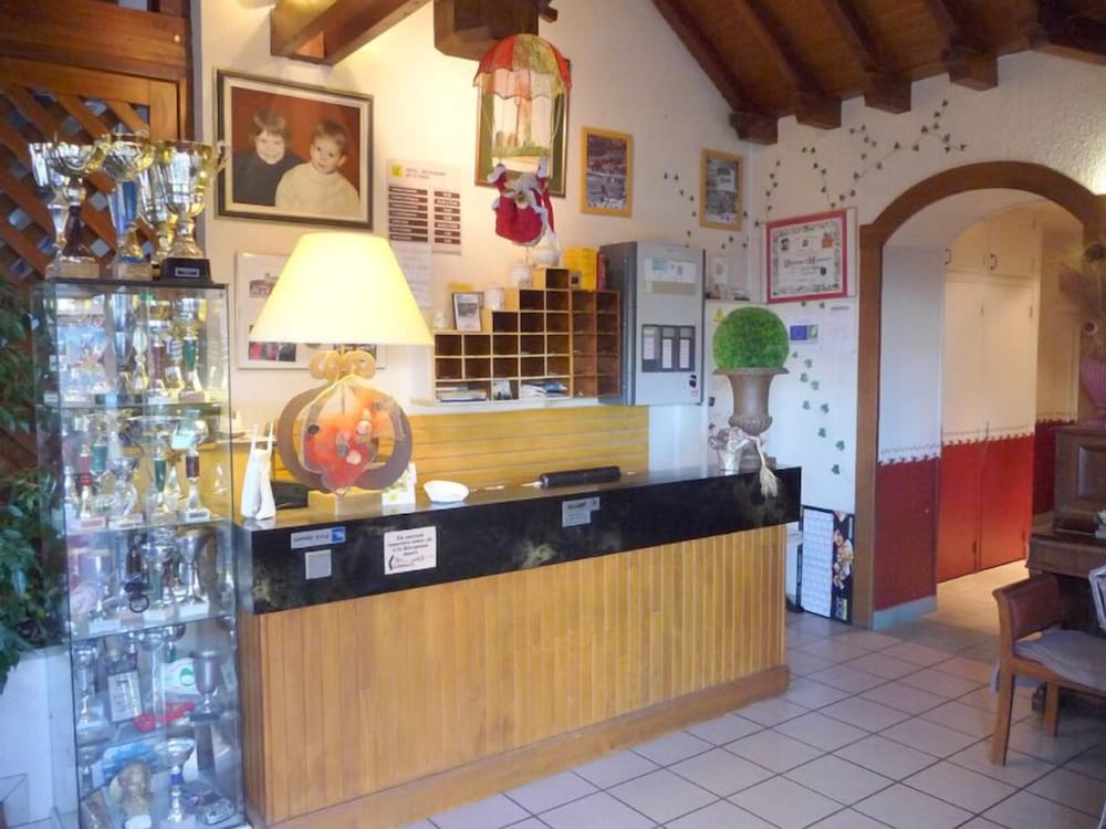 Hôtel Restaurant de la Tour — Arnac-Pompadour — photo 2