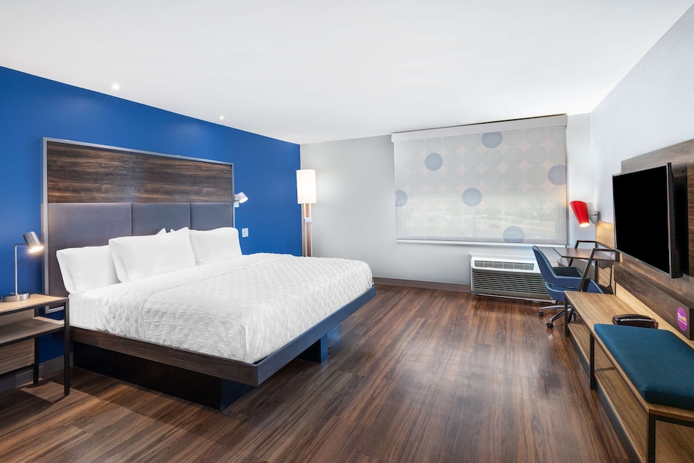 Tru by Hilton Laredo Airport - photo 10