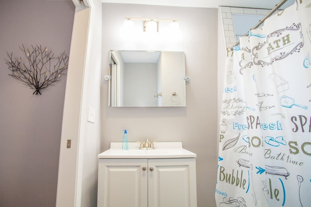 Luxe 4BR 3 Bath North End & Faneuil Hall - photo 5