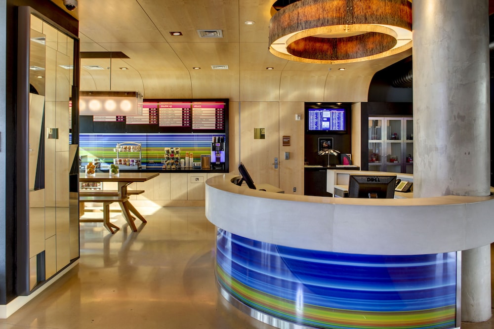 Aloft San Antonio Airport - photo 2