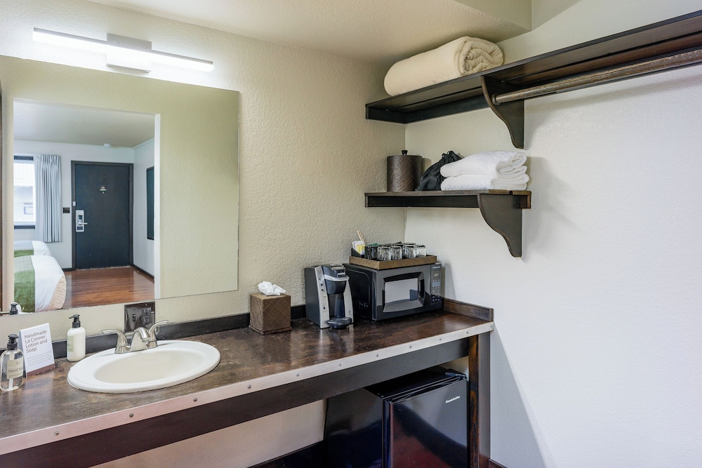 Earthbox Inn & Spa - photo 25