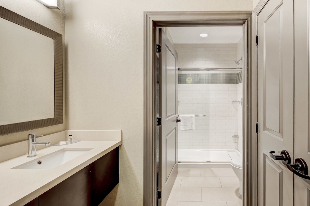 Staybridge Suites Baltimore Inner Harbor by IHG - photo 68