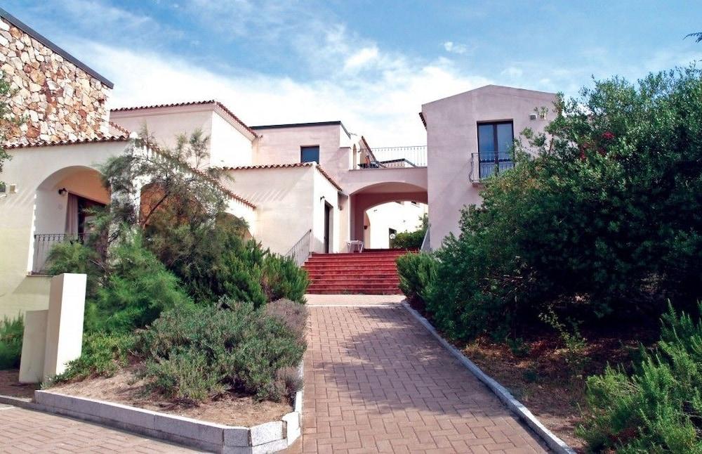 Club Alba Di Luna Hotel in Santa Teresa Gallura, Italy