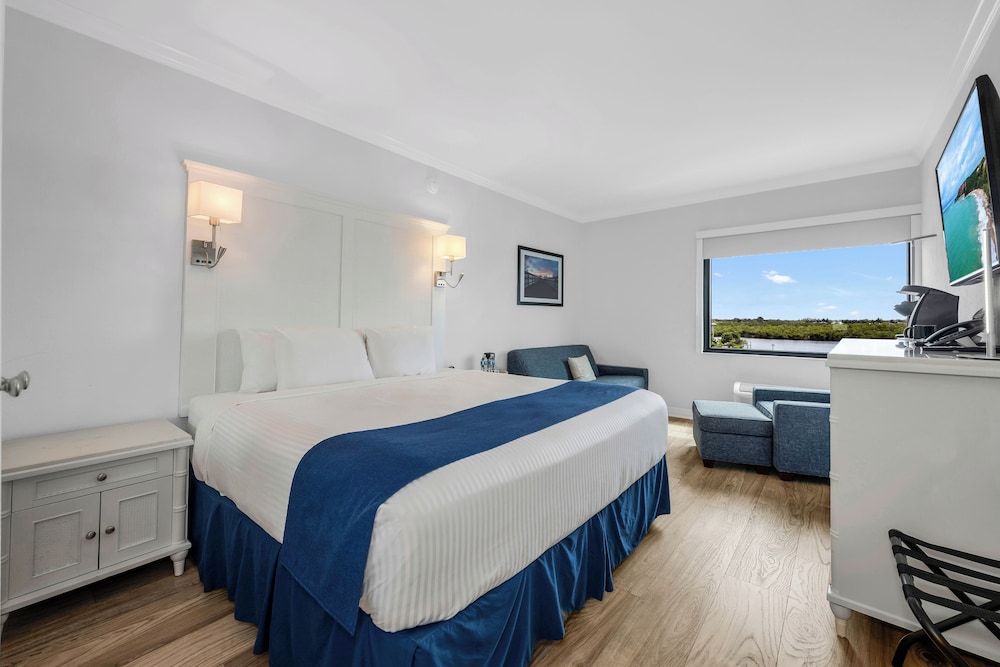 Bayfront Inn Fifth Avenue - photo 12