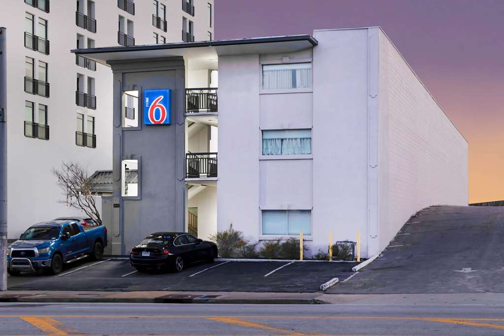 Motel 6 Atlanta GA Midtown - photo 2