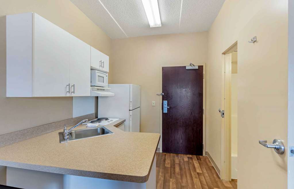 Extended Stay America Select Suites Chicago O'Hare - photo 23